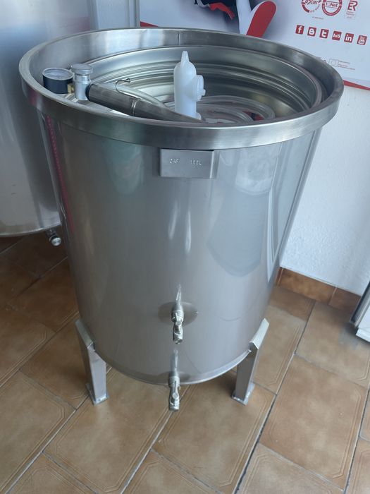 Deposito sempre cheio Inox 100LT novo