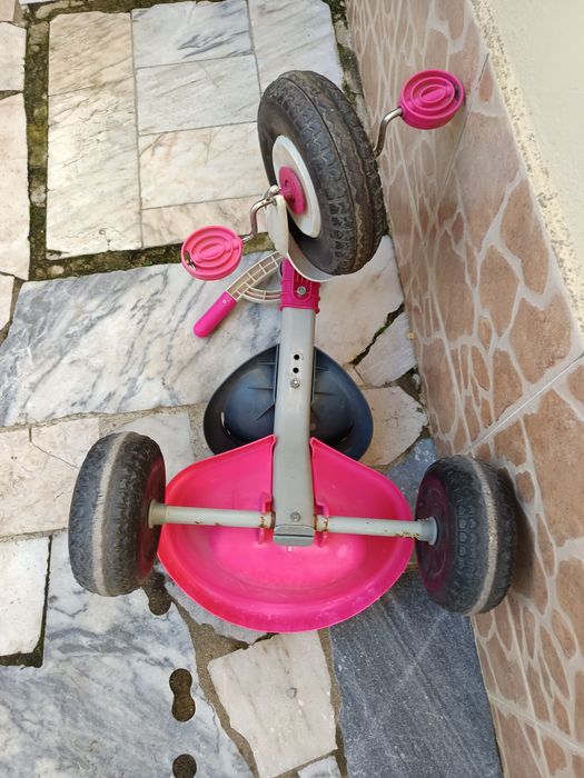 Triciclo cor de rosa