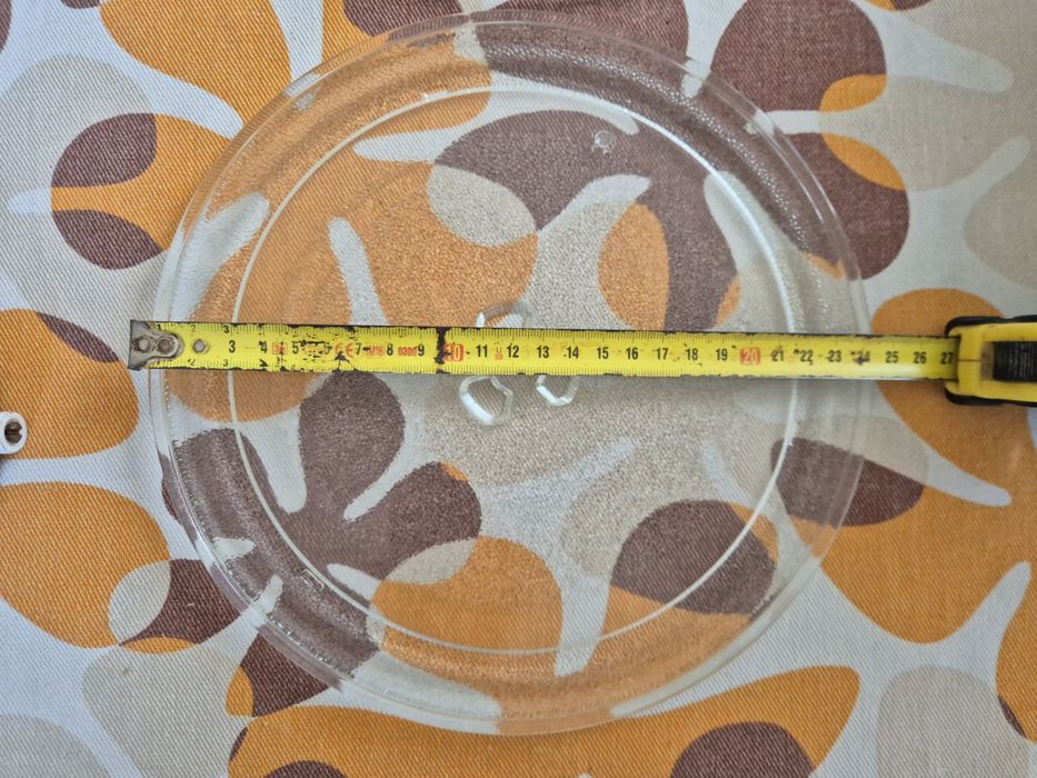 Pratos de microondas 24,5cm como novos