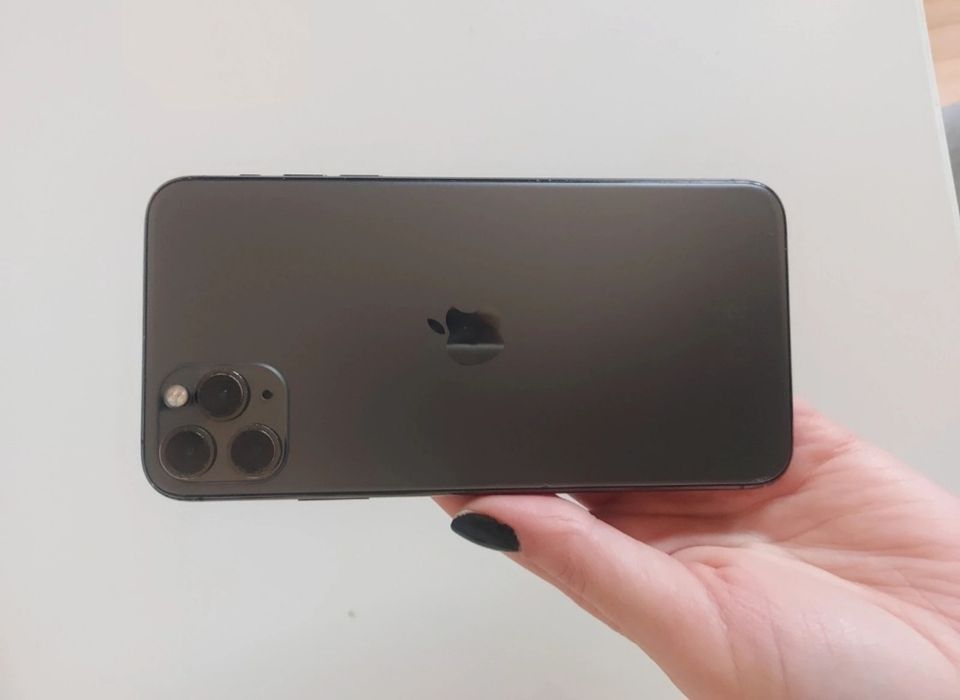 Iphone  11 pro max 83% kondycji baterii