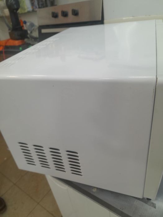 Microondas marca teka com griil 
35