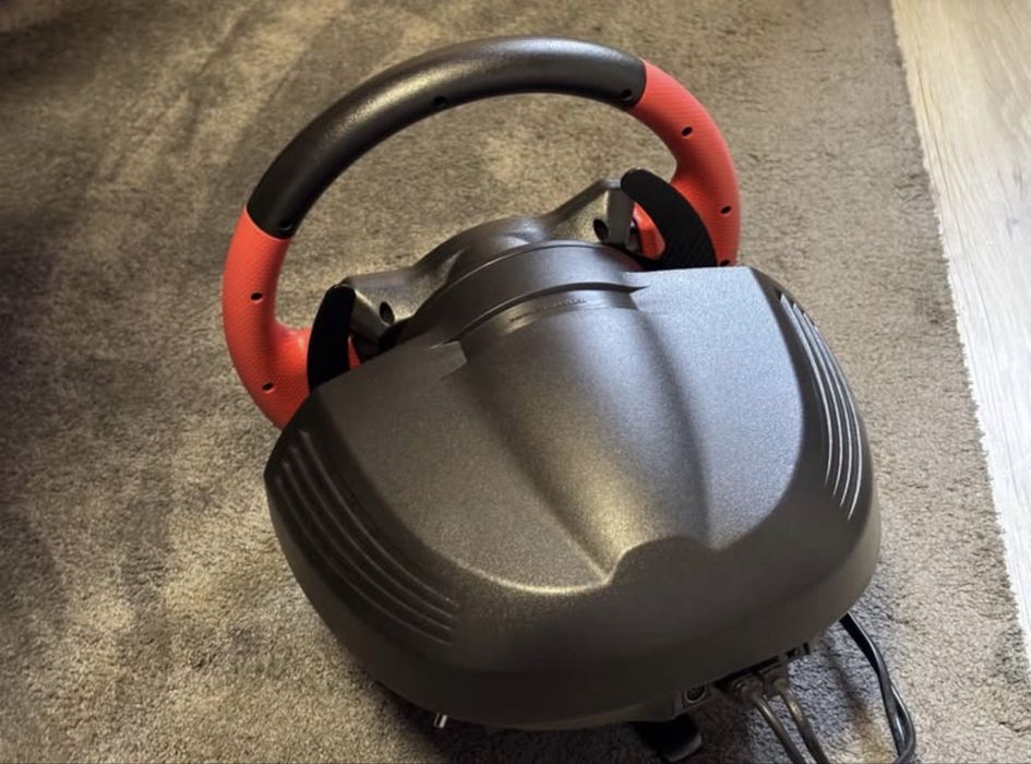 Volante Thrustmaster T150 Ferrari Edition – PS4 / PS5 / PC