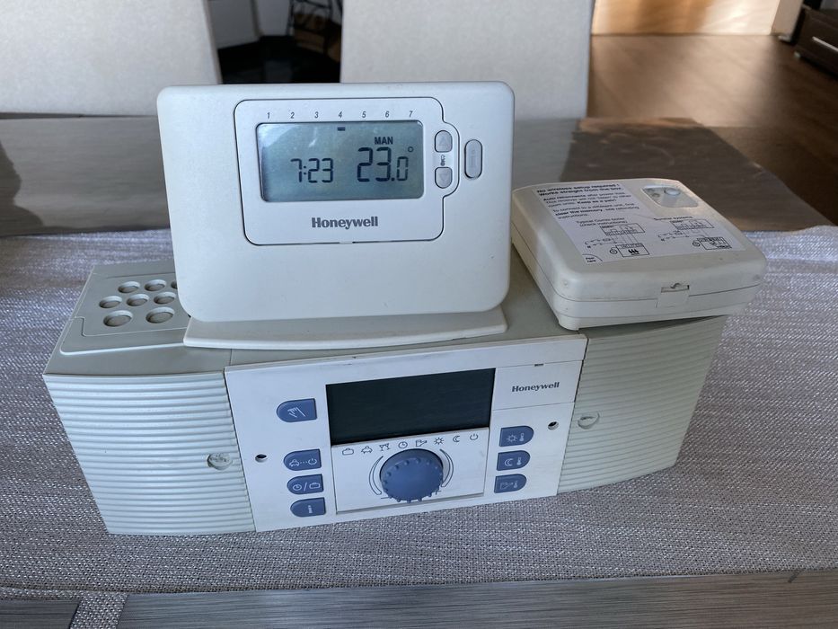 Honeywell regulator pogodowy+ regulator