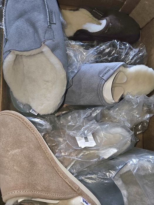 Zestaw skórzanych kapci MIX  rozm.42