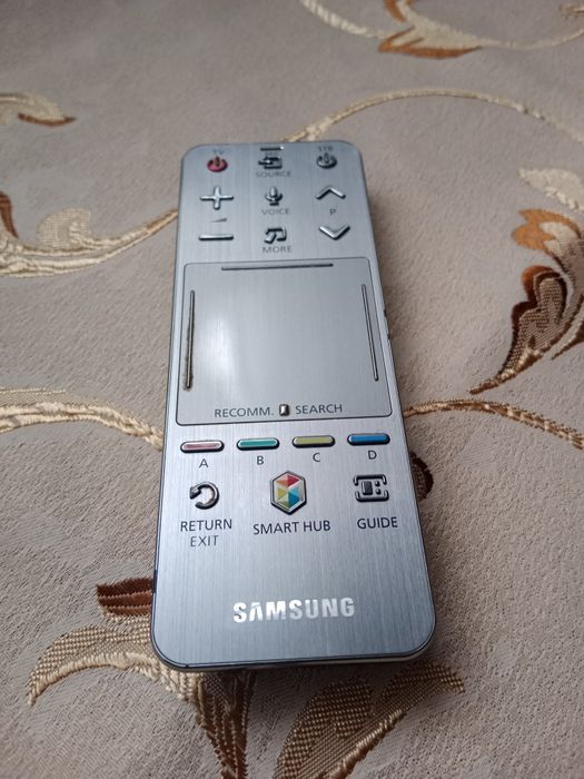 Pilot Samsung Smart TV z Panelem Dotykowym (Metaliczny Design)