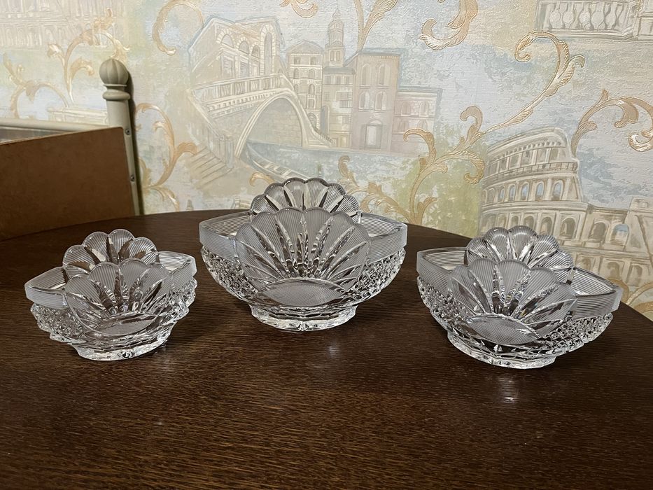 Хрустальный набор.Изделия из хрусталя.Салатники,конфетницы,ладья
