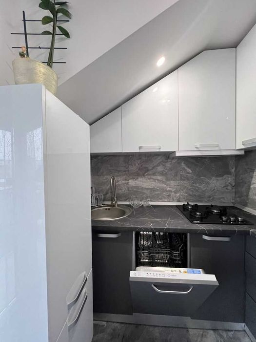 1но з сучасним ремонтом неподалік 8 школи