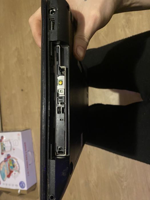 Продам 2 ноутбуки  G580 i G500