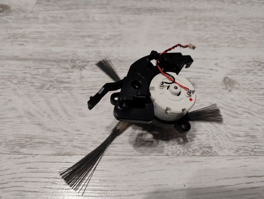 Moduł szczotki bocznej Lewej ,L' ze szczotką Irobot Roomba Combo
