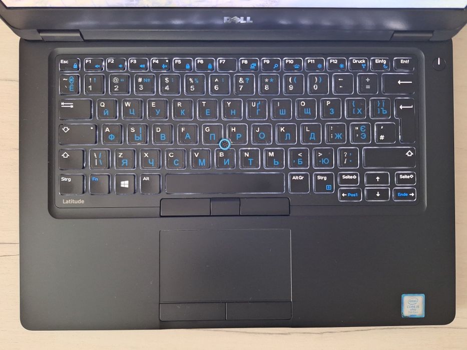 I5-7300U/8/128/7 годин ноутбук