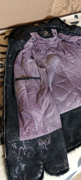 Куртка шкіряна жіноча
