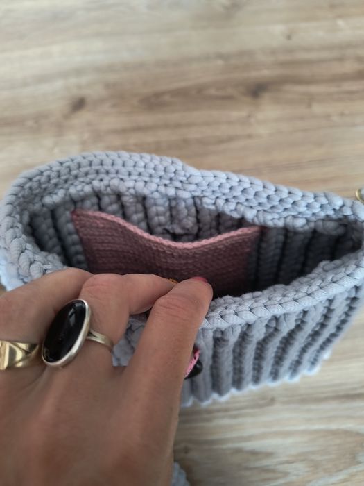 Torebka szara na szydełku