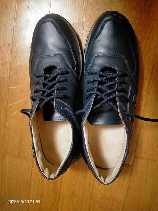 Продам ортопедичні кросівки