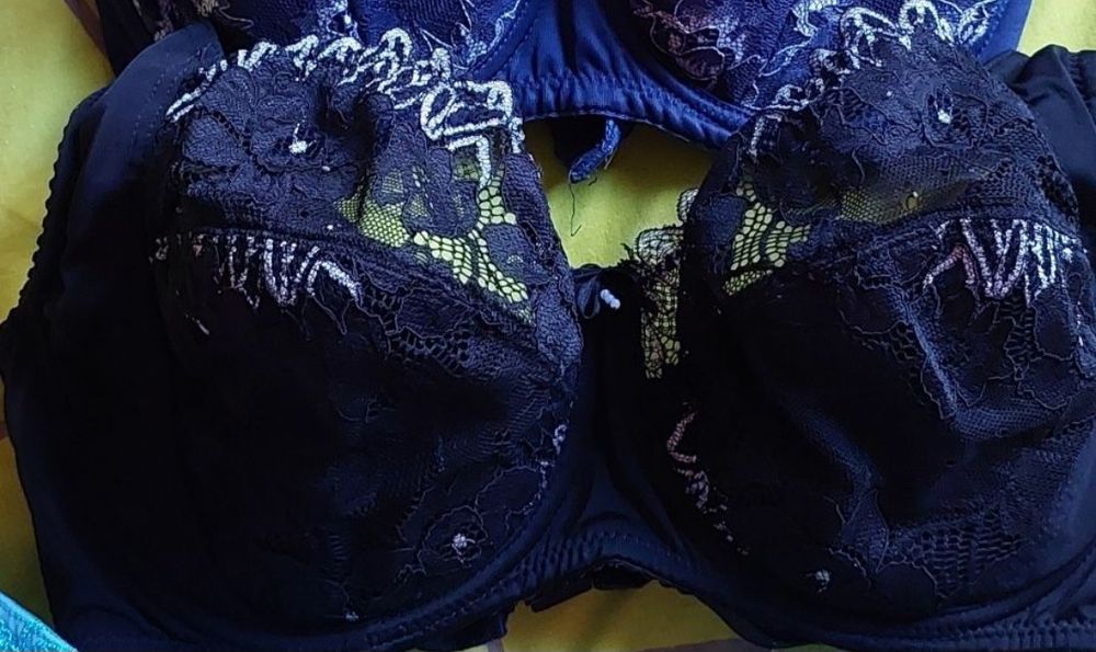 Продам бюзгалтеры  б/у в отличном состоянии, фирма диорелла.