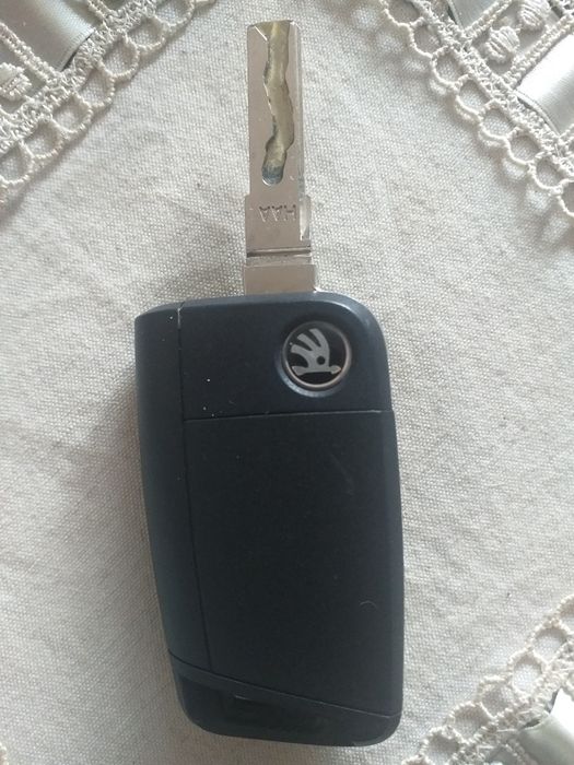 Ключ радио брелок SKODA оригинал