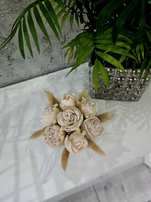Flowerbox ze świec sojowych. Podziękowanie prezent na dzień babci