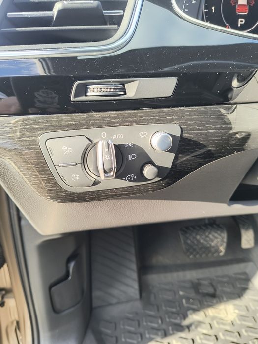 Продам Audi Q7 prestige