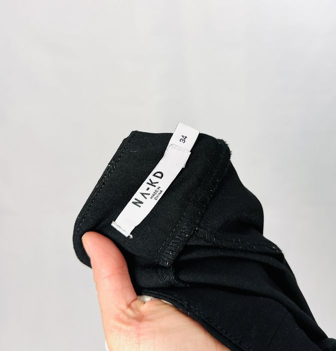 Czarne spodnie z szeroką nogawką XS 34