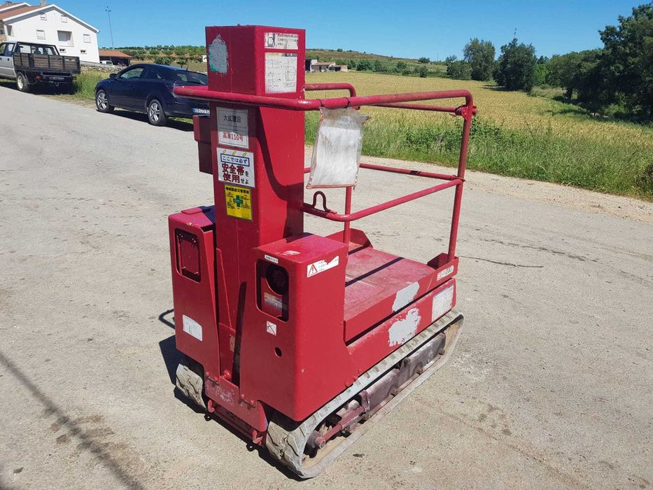 Electric Crawler or Wheeled Elevating Platform – Japanese Manufacture64738561843843122