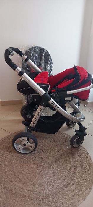 Carrinho de bebé Pierre Cardin