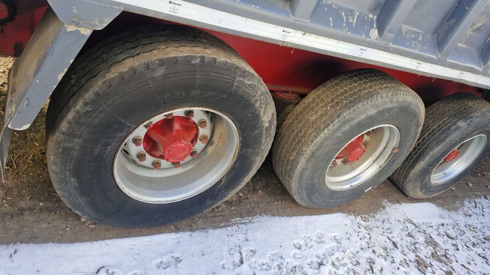 Напівпричіп самоскид Fruehauf Crane зерновоз 50м3 Свіжий