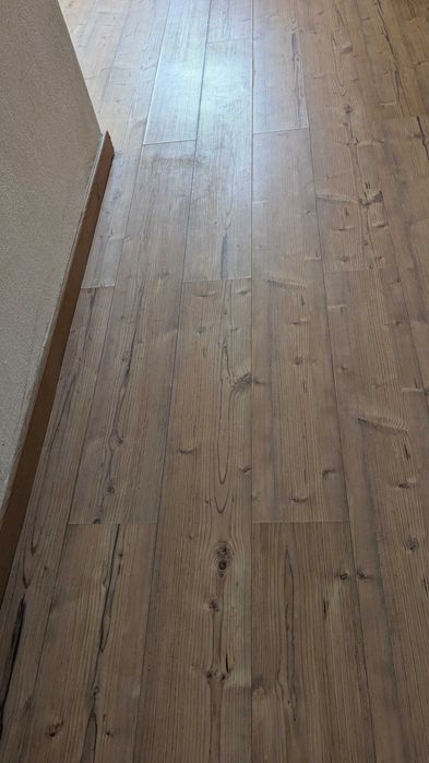Pavimento laminado usado