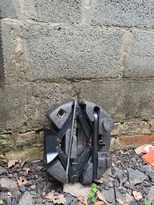 Продам органайзер Mazda 6 2008-2010