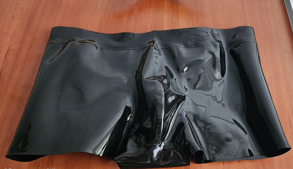 Боксери чоловічі з латексу 0.4 мм