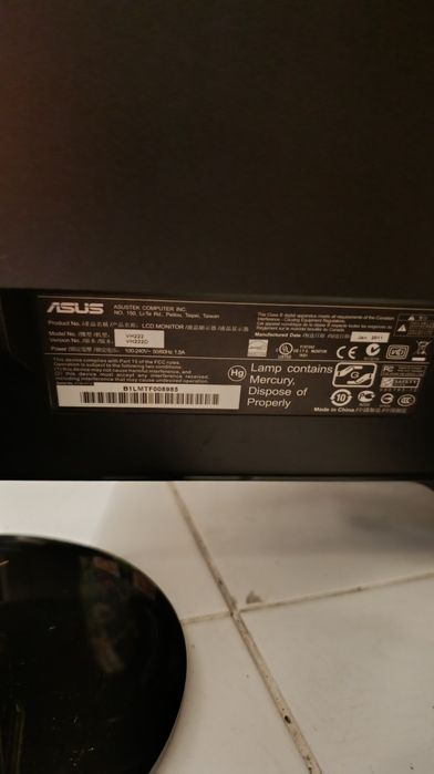 Monitor ASUS e LG