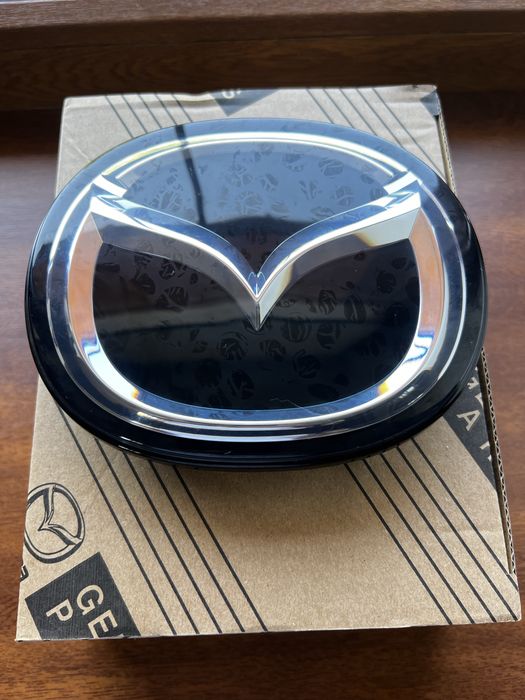 Емблема для Mazda 3,CX30 решітки радіатора BERC 51730,BCKB-51730A