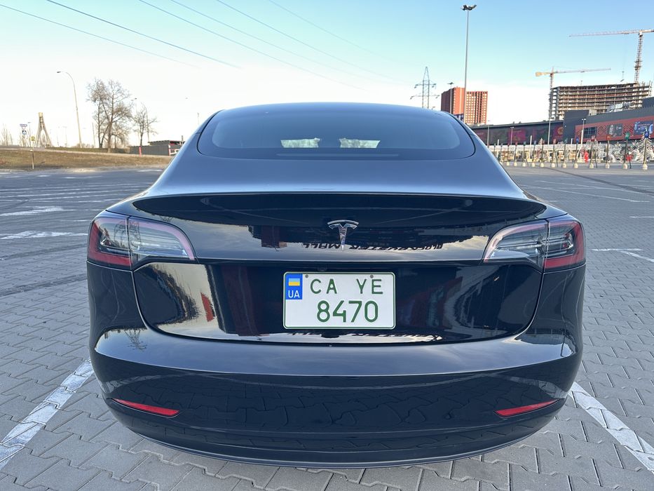 тесла 3 2022 рік