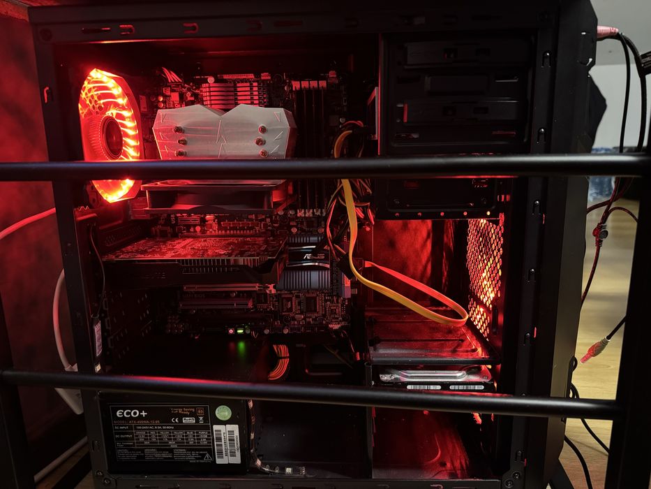 Komputer gamingowy , komputer biurowy - cs2