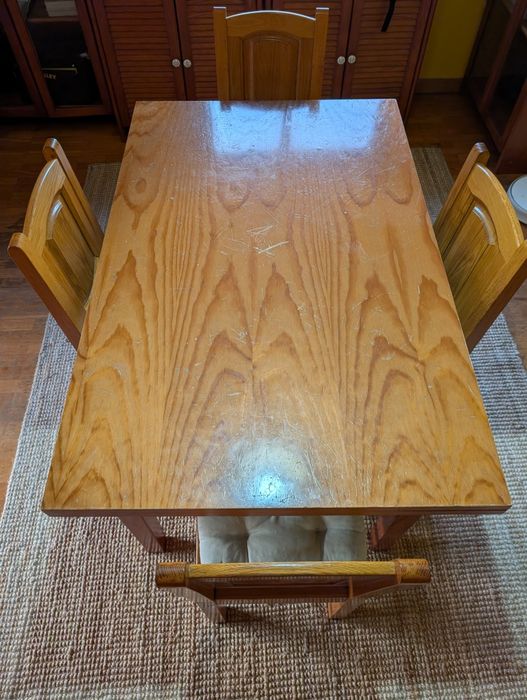 Mesa de jantar extensível em madeira