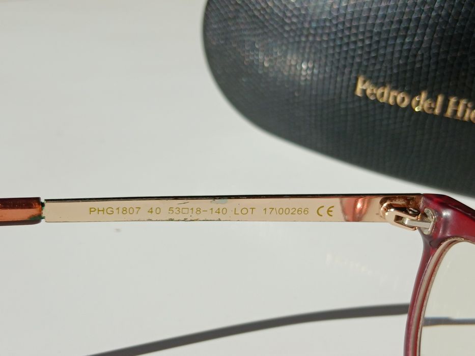 Armaçao óculos senhora  Pedro Del Hierro