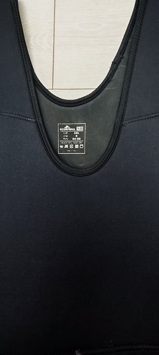 Підводний костюм