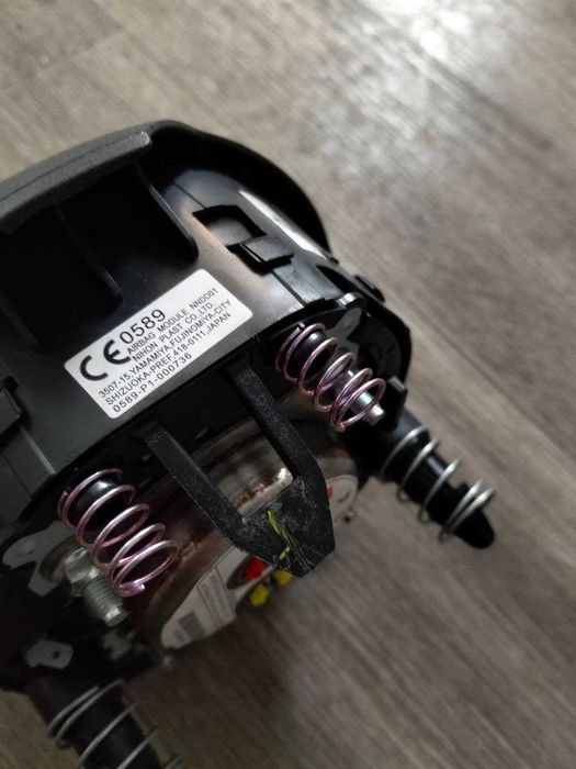 Подушка безпеки в кермо Nissan Leaf ZE1 аербег в кермо Ніссан Ліф