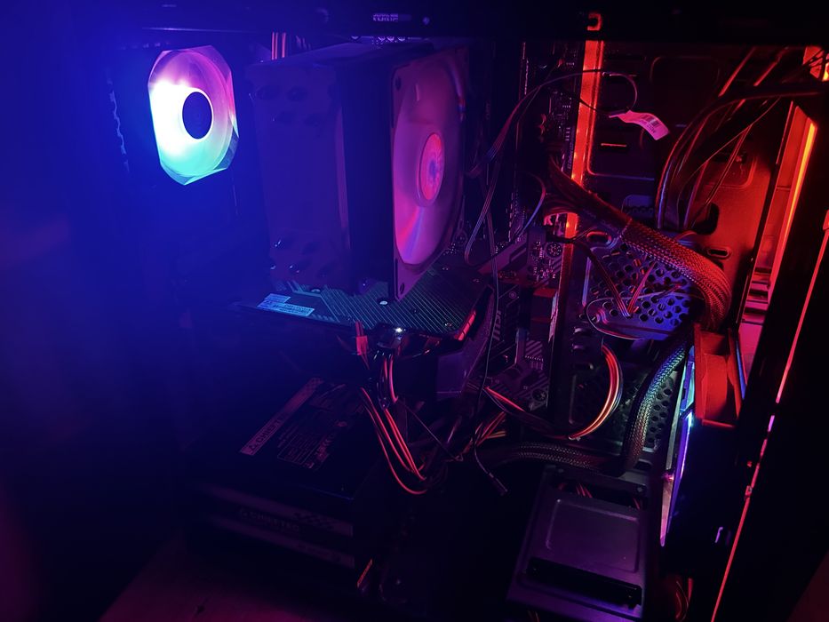 Игровой ПК:AMD Ryzen 5 5500,GTX 1650,16 ГБ ОЗУ, SSD 256 ГБ