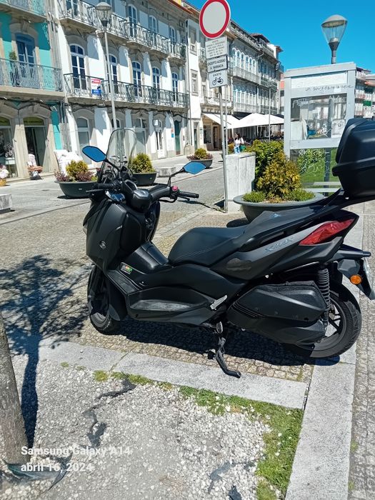 Yamaha X Max 300