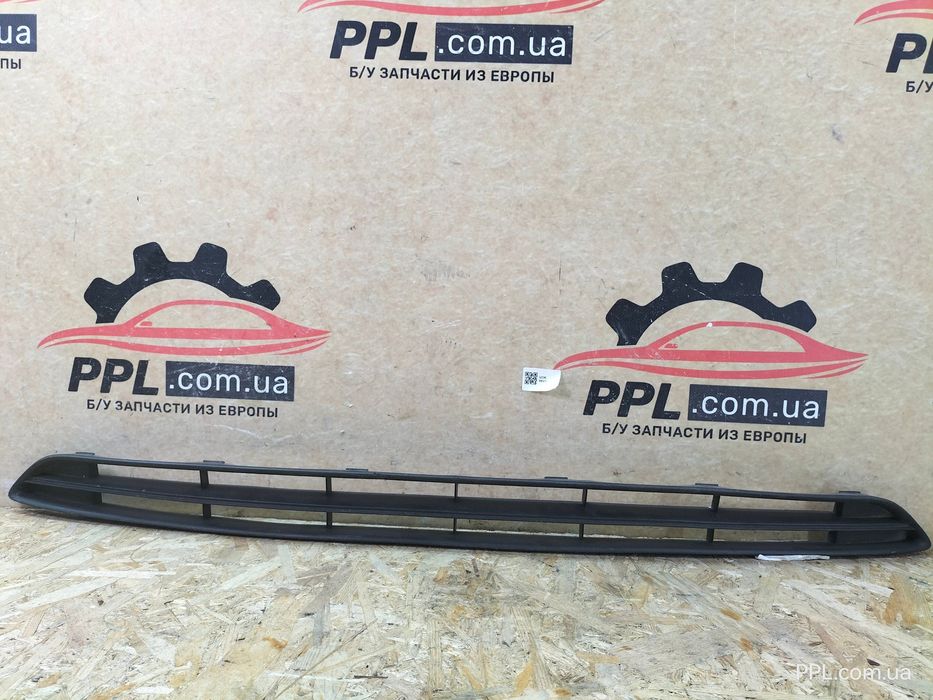 Ford B-Max 2012-2017 решетка бампера AV11-17K945-AB