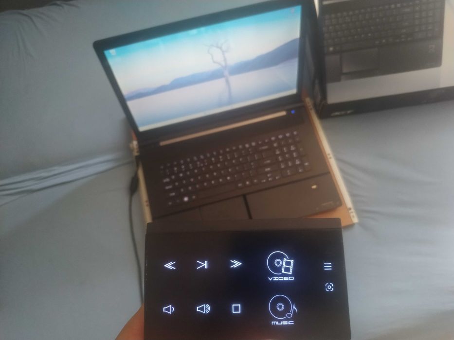Laptop Acer Aspire Ethos 8951G. Bardzo rzadki model. Ekran 18.4" I7 2630QM, 16GB RAM, 240GB SSD, 750GB HDD, pilot, zasilacz Audio 5.1, torba, karton.