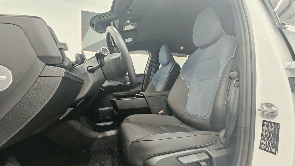 Volvo EX30 69kwh Extended Range Plus