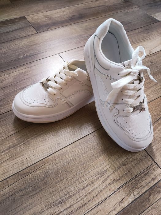 Кросівки шкіряні, р. 40 (устілка 26,5см)