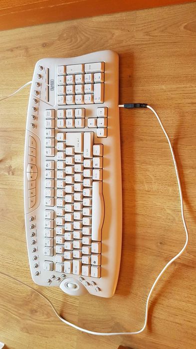 Teclado para PC fixo ou portátil - SWEEX