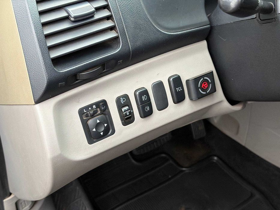 Avtoreal_kr Mitsubishi Grandis 2008