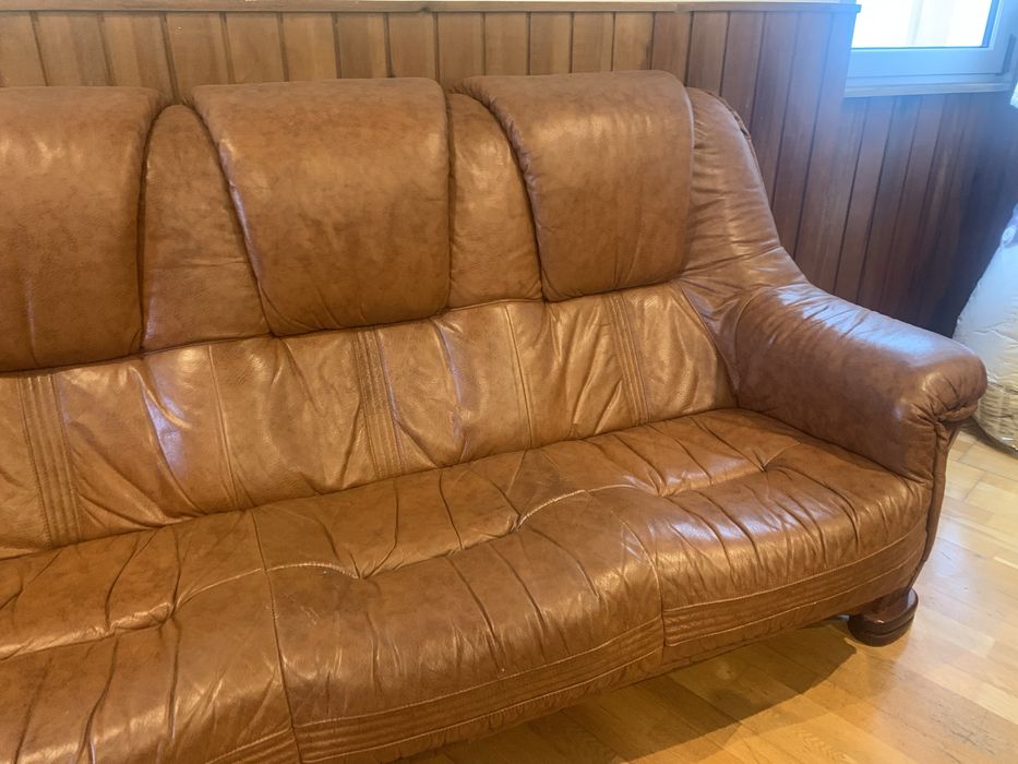 Sofa 3 lugares em pele genuina