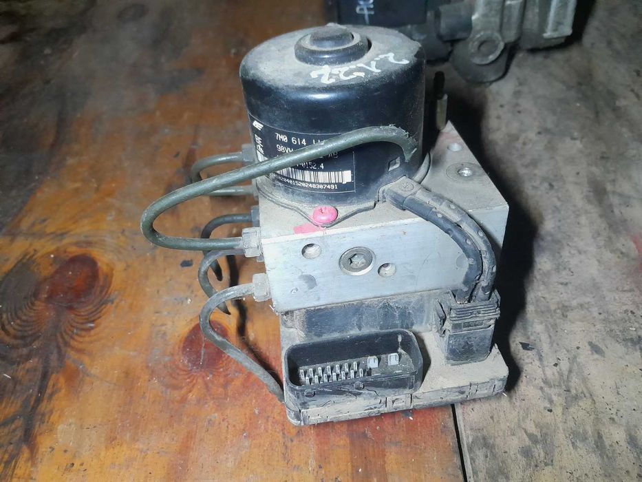 Pompa hamulcowa ABS Vw Sharan 1996- 7M0'907379D 7M0'614111P