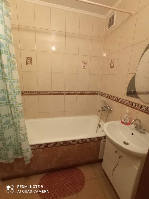 Подобово 3-на квартира рядом з McDonalds і платною парковкою, центр