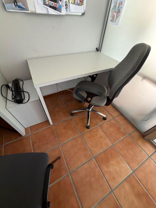 Conjuntos secretaria e cadeira