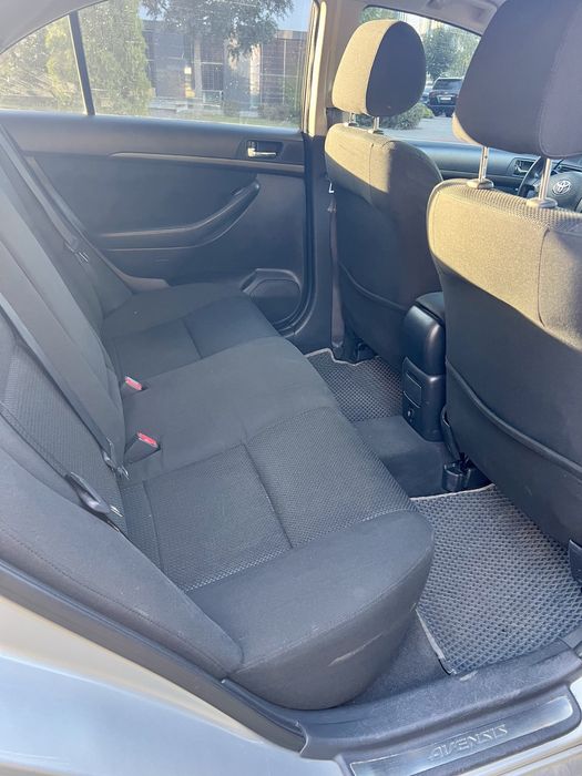 Toyota Avensis, 1.8 газ/бенз, автомат
