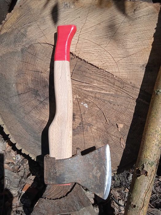 Продам стару сокиру